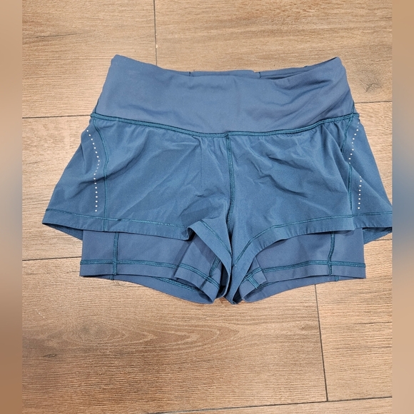 Lululemon Break Free Blue Double Layer Shorts - SIZE 4 - Picture 9 of 11